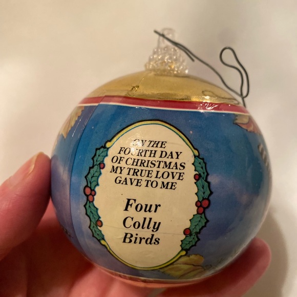 Lot of 3 Vintage Ornaments 2 Paper Mache Decoupage 1 Four Colly Birds Ornament - Picture 5 of 5